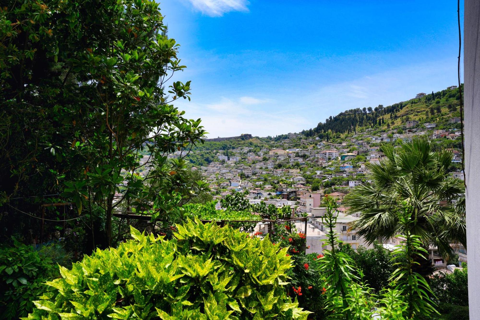 Vila Banushi Gjirokastër Exterior foto