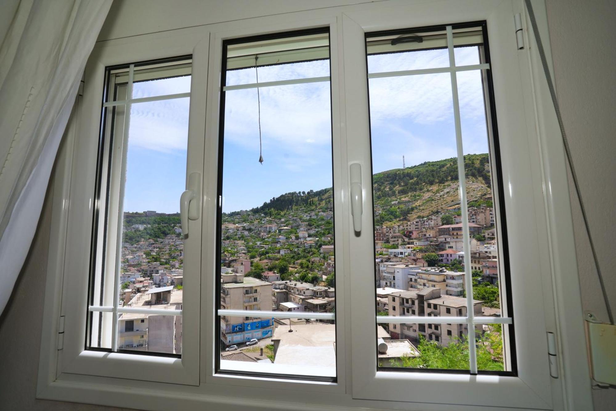 Vila Banushi Gjirokastër Exterior foto
