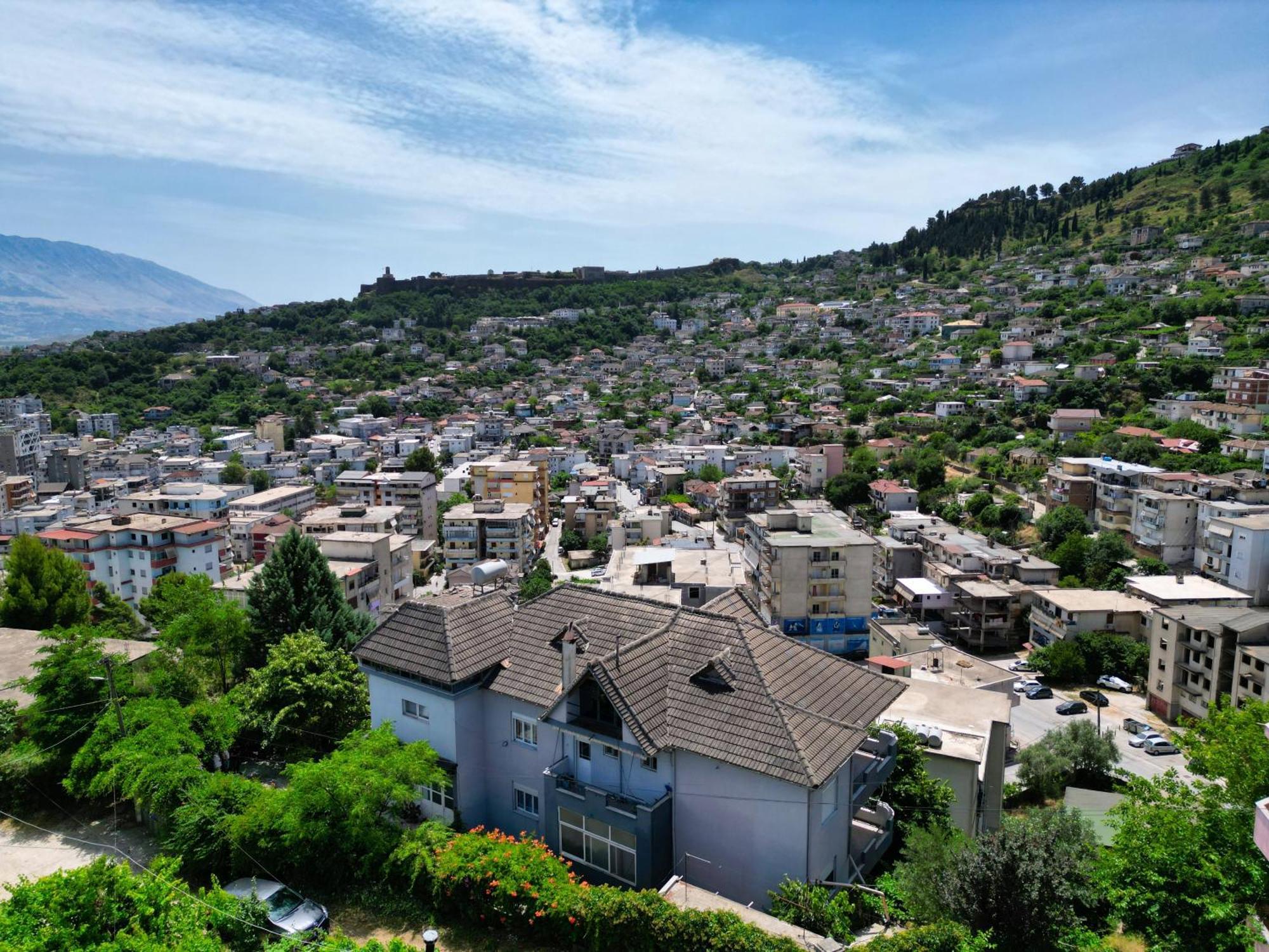 Vila Banushi Gjirokastër Exterior foto