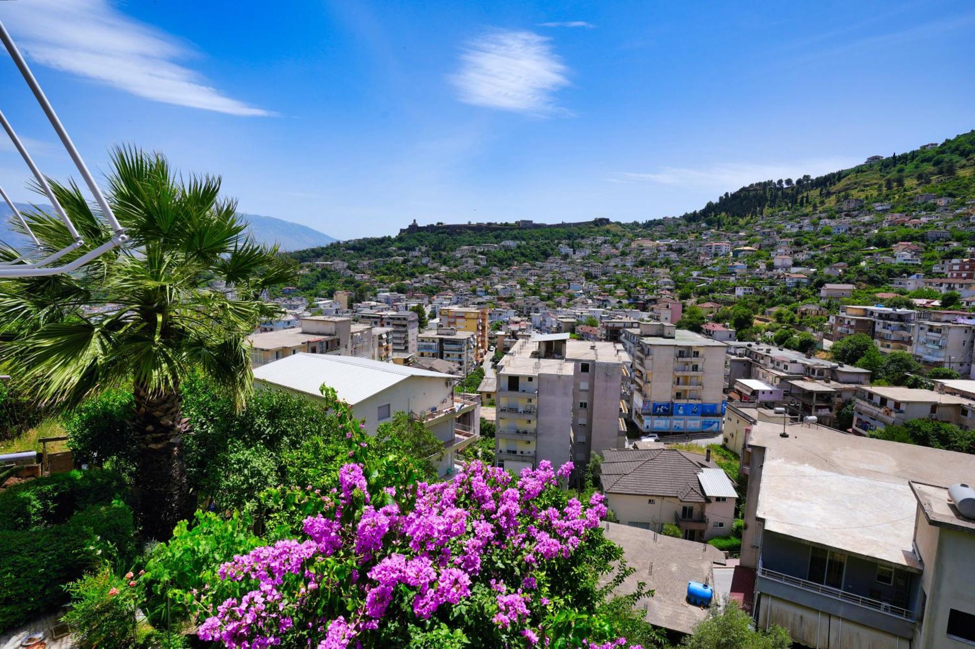 Vila Banushi Gjirokastër Exterior foto