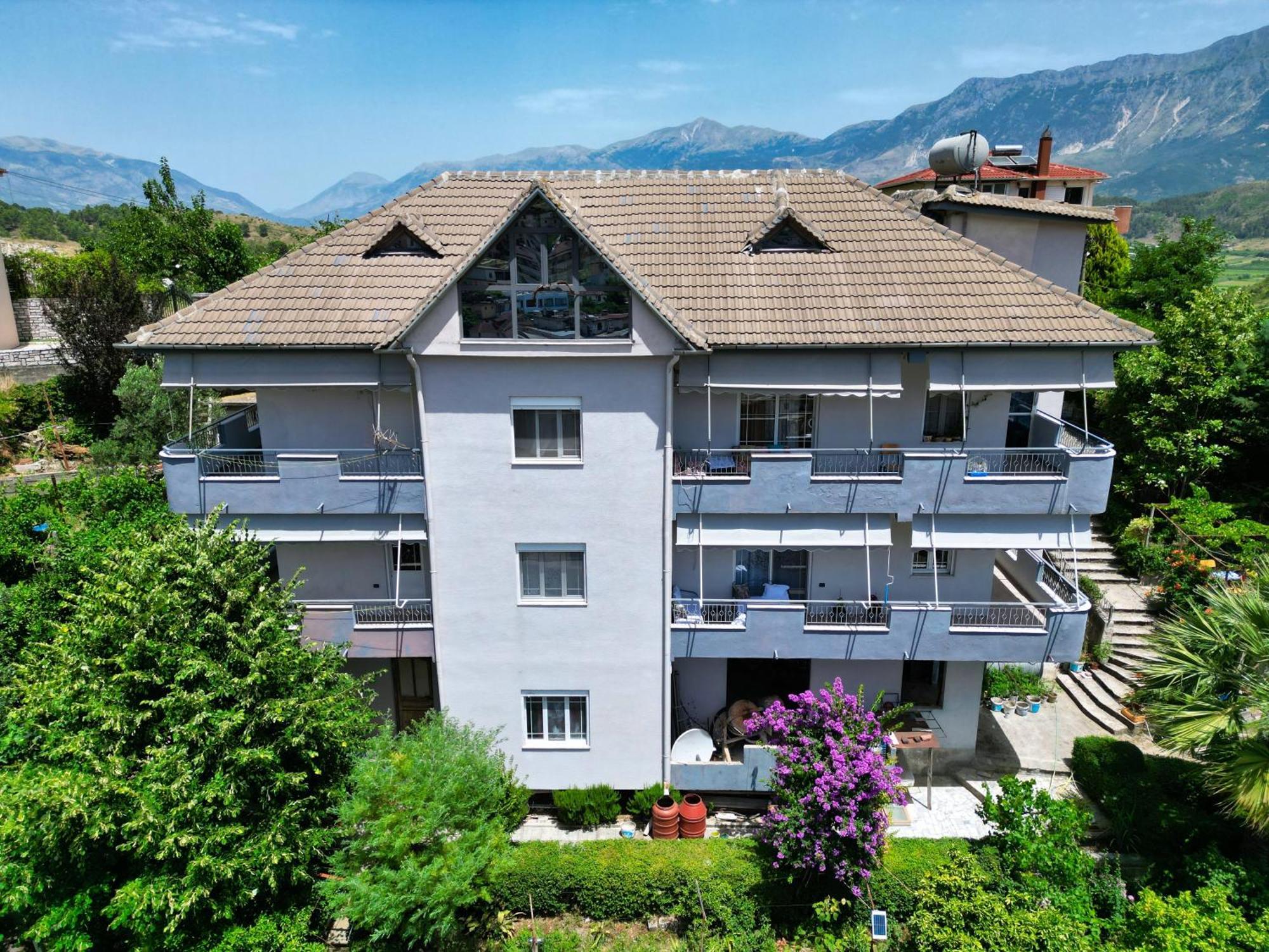Vila Banushi Gjirokastër Exterior foto