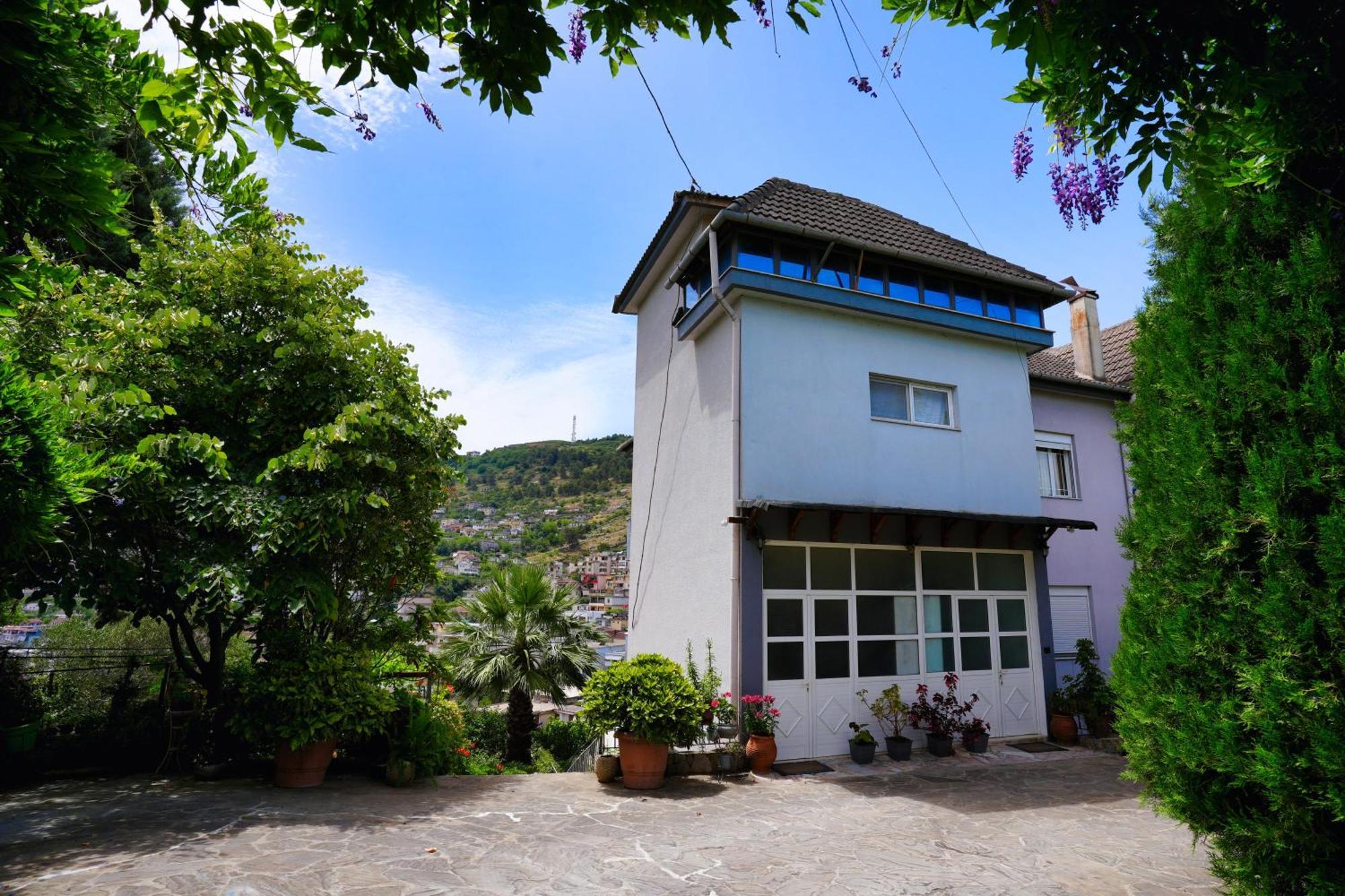 Vila Banushi Gjirokastër Exterior foto